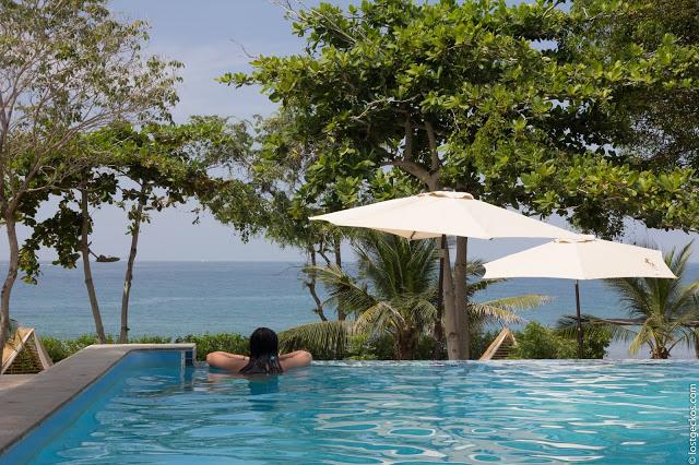 Swimming Pool Tierra Bomba